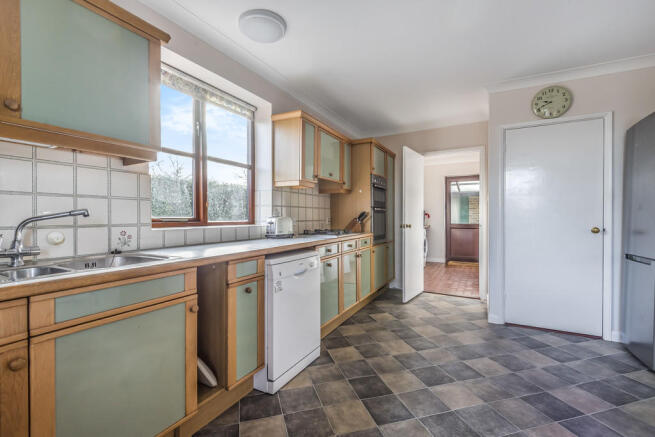 Kitchen/Breakfast...