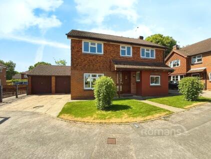 Whitebeam Gardens, Farnborough