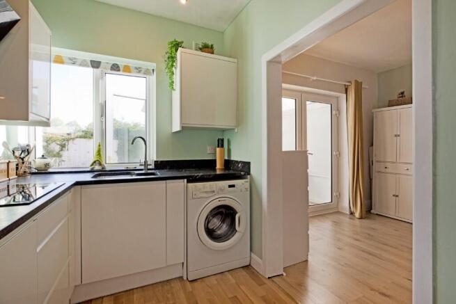 3 bed Semi-Detached for sale Image 6