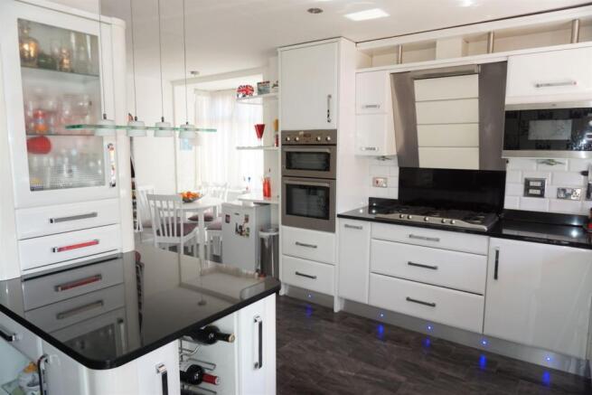 Kitchen/Breakfast