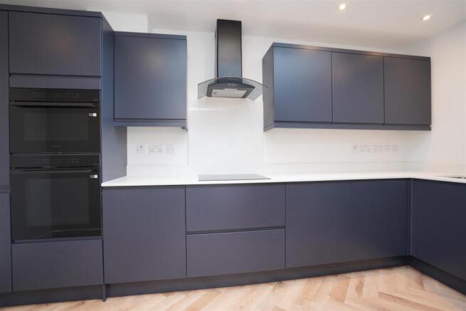 1A Guliston Road-4.jpg