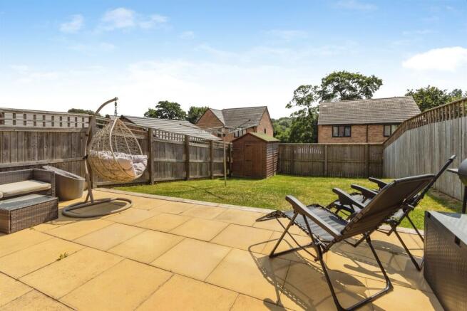 Magnolia Road, Seacroft, Leeds photo 4