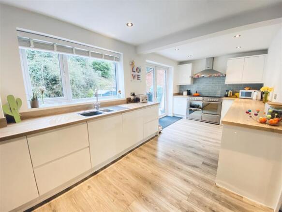 Living Kitchen Diner
