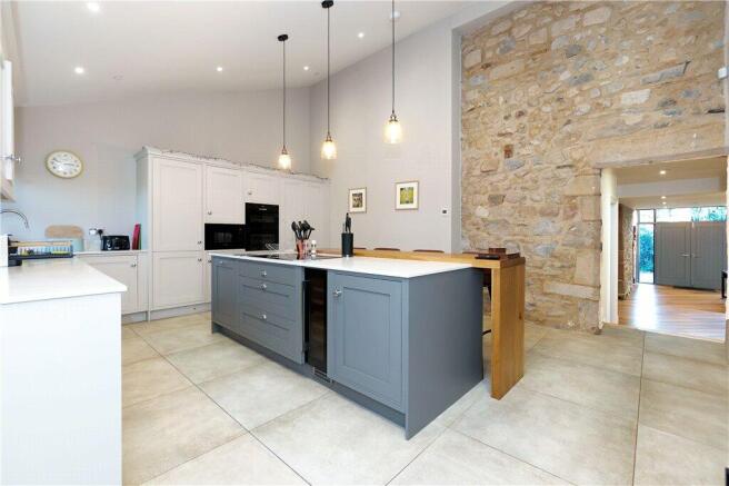 3 bed Terraced for sale Image 8