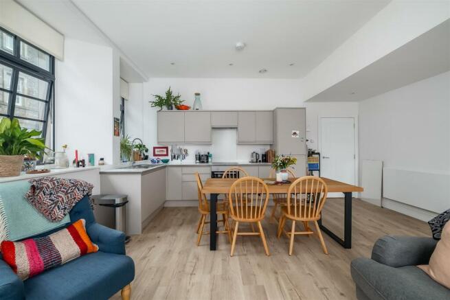 Open Plan Living 3