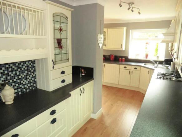 Fitted Kitchen