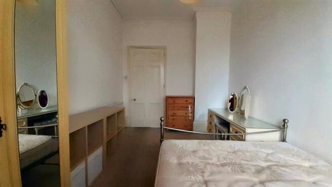 5 Waldrist Flat1 - Bedroom1 photo2.jpg