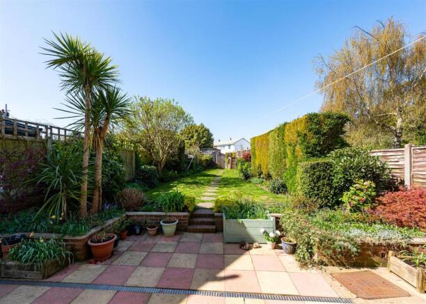 152 Fairview Road-garden2 APR25.jpg