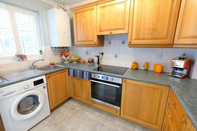 KITCHEN/DINING ROOM