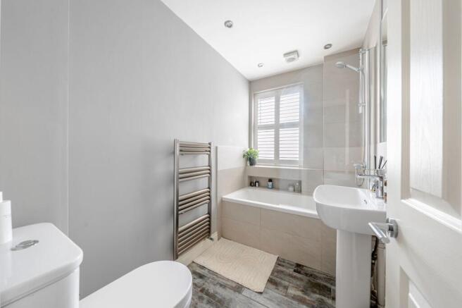 2 bed Flat to rent Image 10