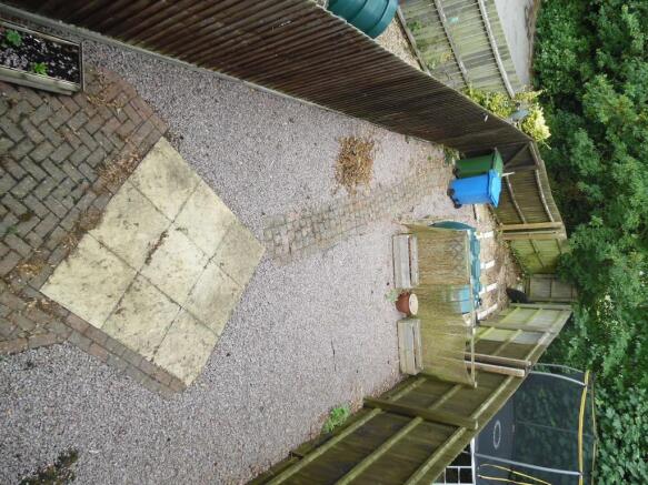21 Churchgate, Sutte