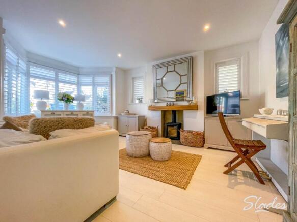 3 Stour front room m