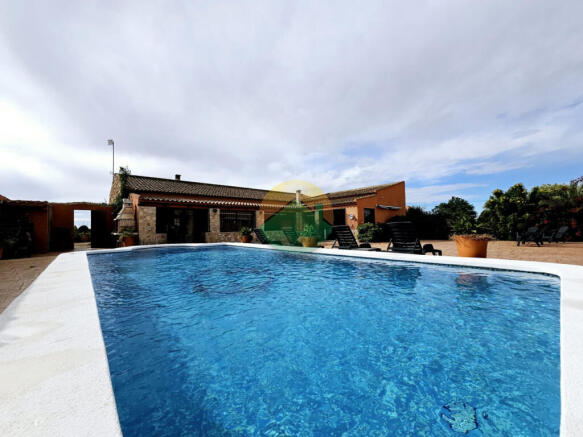 6 Bedroom Country House For Sale-LCAN08-2