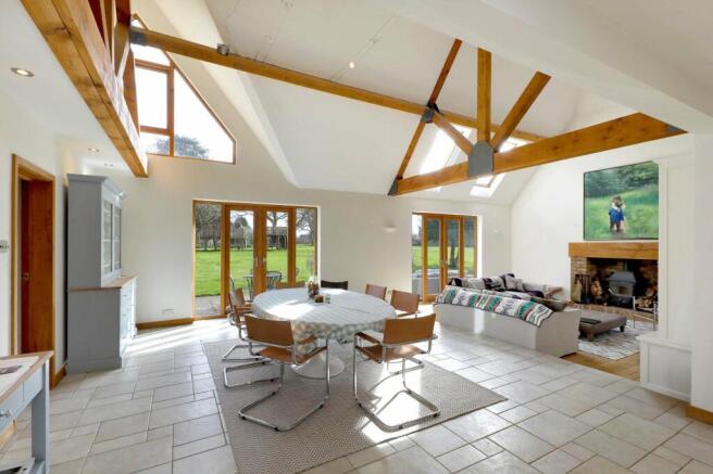 Sitting/Dining Area