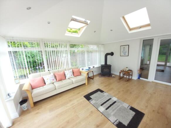 GARDEN ROOM
