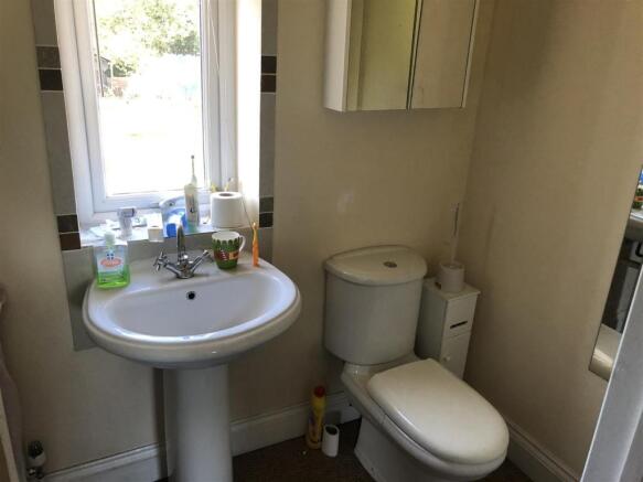 EN SUITE