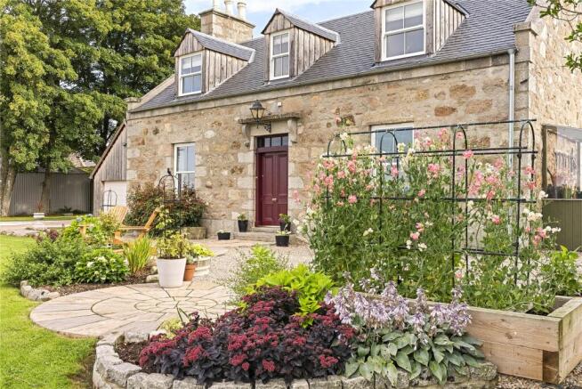 Cairnton House