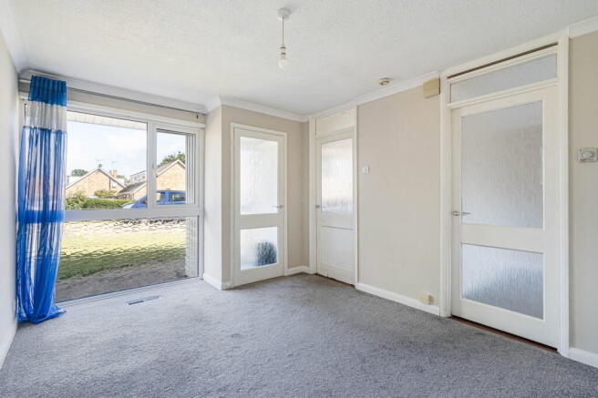 Harrier Close,Cranleigh,GU6 7BS photo 4