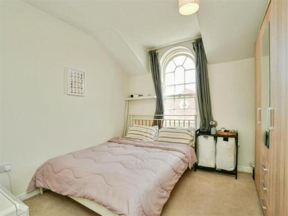 1 bed Apartment for sale Image 8