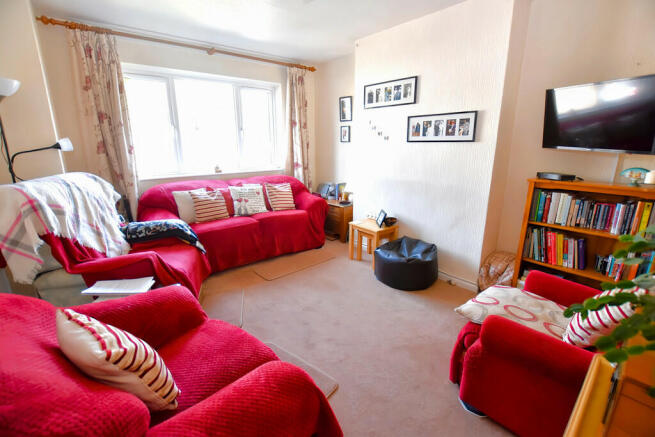 Lounge 1-1