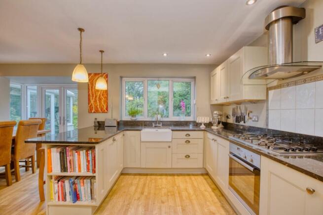 Open Kitchen Diner