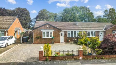 Laburnum Avenue, Woolston, WA1