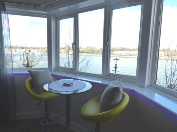 Lounge / Diner