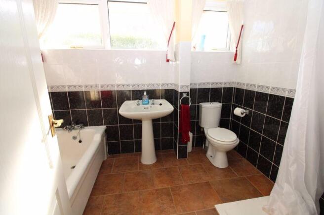 Bath/shower room