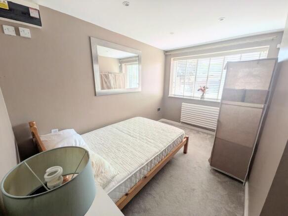 5 bed Detached to rent Image 12