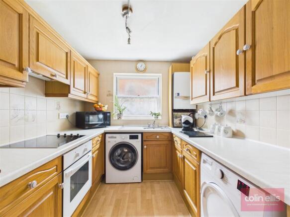 2 bed Ground Flat for sale Image 6