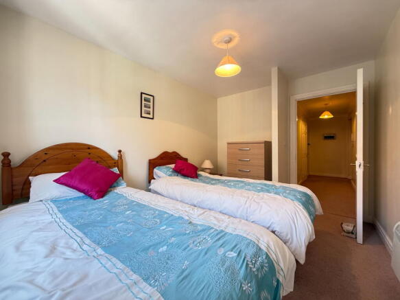 2 bed Apartment for sale Image 9