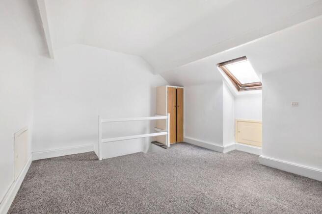3 bed Terraced for sale Image 10