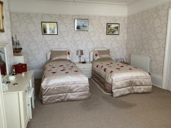 Bedroom,.jpg