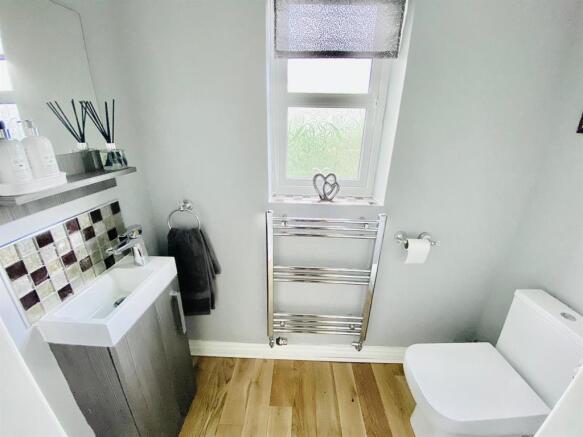 Cloakroom (WC)