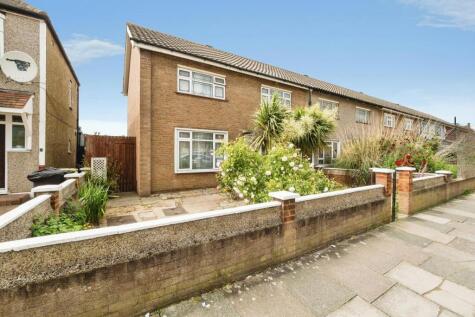 Harlow Road, RAINHAM, Essex, RM13
