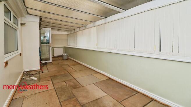 4 bed Detached Bungalow for sale Image 8