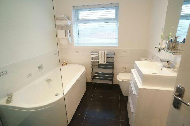 En Suite Bathroom