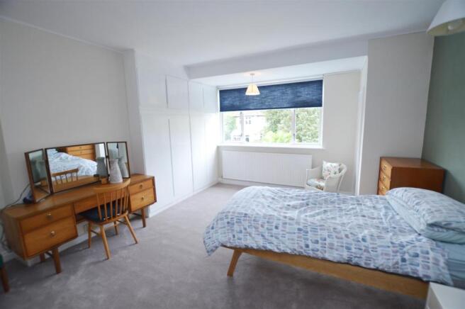 23 Bryanston Avenue  bed1.jpg