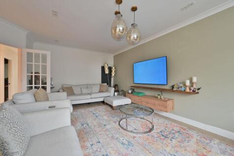 Woodhill Crescent, Harrow, HA3