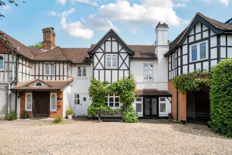 Vicarage Road, Blackwater, Camberley