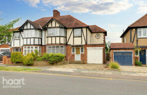 15, Wynchgate, London N14 6RP