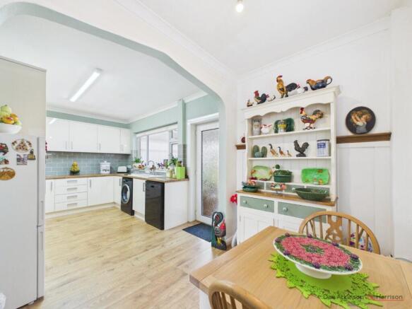 3 bed Semi-Detached for sale Image 9