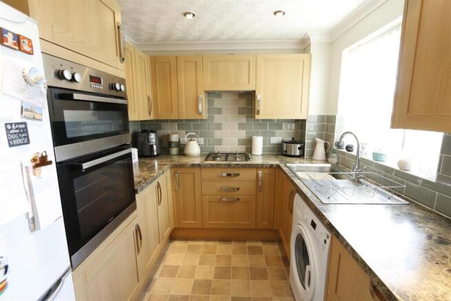 131 Elgar Drive, Shefford (3).JPG