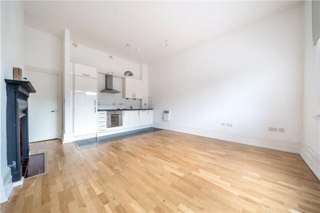 Studio to rent Image 6