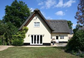 5 Finch Cottage, Aldous Court, Royston SG8 7WA