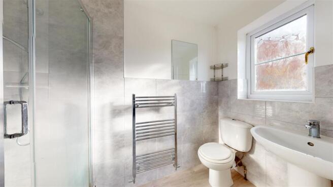 EN SUITE SHOWER ROOM