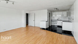 22, Scotfield Court, Handcross Road, Luton LU2 8JL
