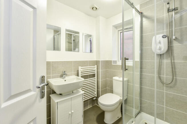 4 bed Detached for sale Image 11