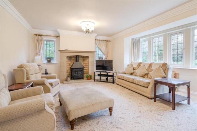 Living Room.jpg
