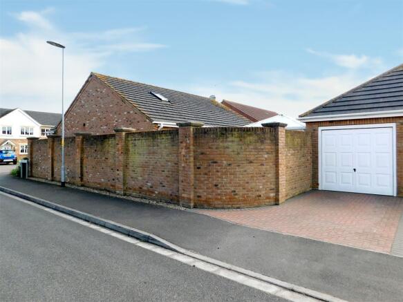 Garage & Drive